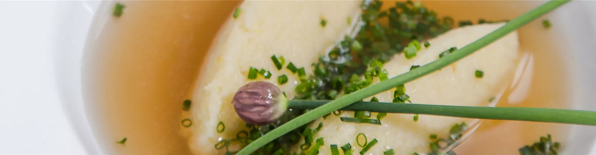 Grießnockerl mit Schnittlauch - Bellaflora