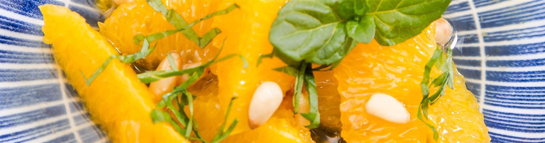 Orangensalat mit Orangenminze