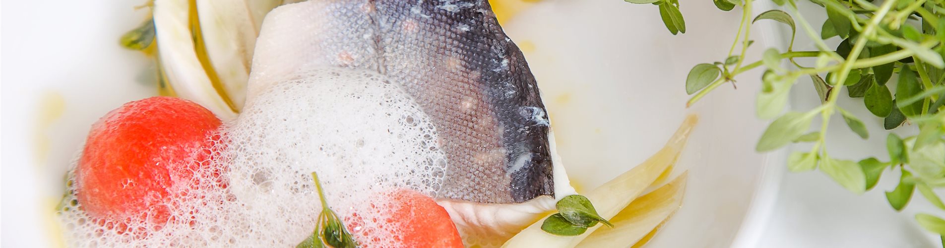 Pochierter Saibling mit Zitronenthymian Pochierter Saibling mit Zitronenthymian