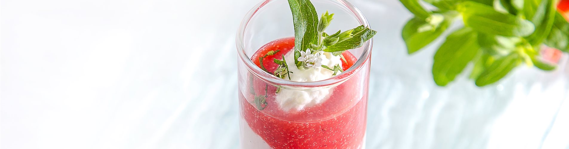 Erdbeercreme mit Süßkraut Erdbeercreme mit Süßkraut