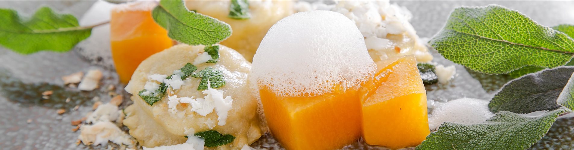 Kürbis Ravioli mit Purpursalbei Kürbis Ravioli mit Purpursalbei