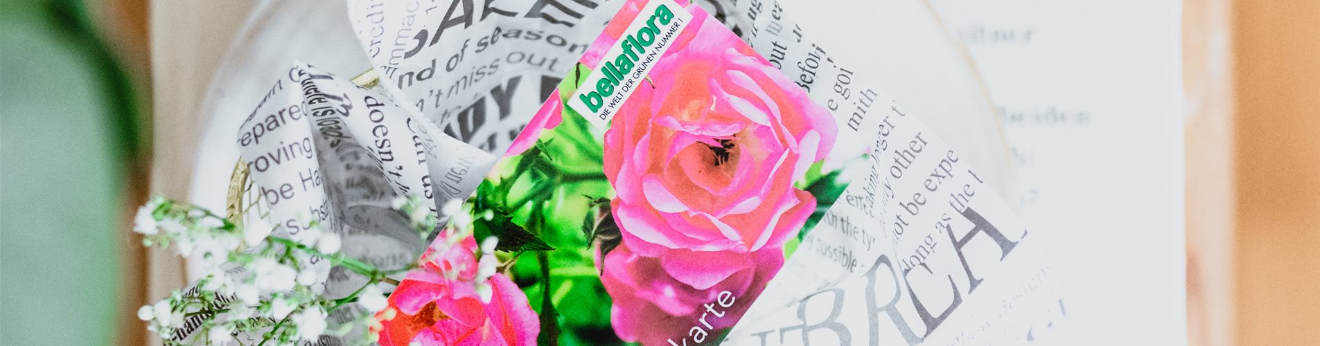Geschenkkarte mit Rosenmotiv in Körbchen Geschenkkarte mit Rosenmotiv in Körbchen