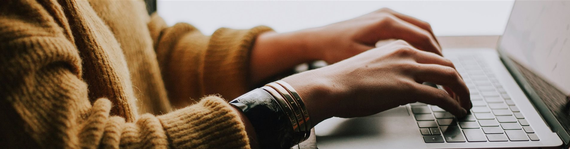 christin-hume-mfB1B1s4sMc-unsplash-0-1053-5616-1203 christin-hume-mfB1B1s4sMc-unsplash-0-1053-5616-1203