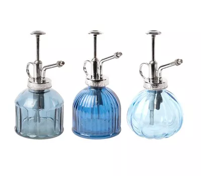 Pflanzen-Sprüher Blautöne