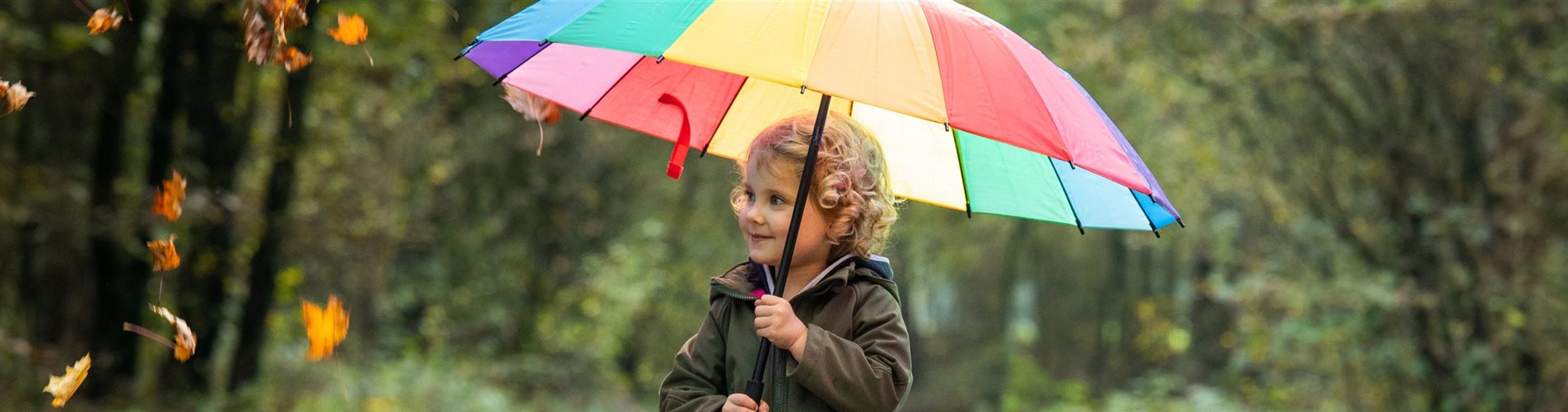 Mädchen mit Regenschirm Mädchen mit Regenschirm