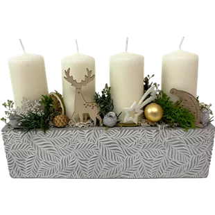 Adventgesteck mit 4 Kerzen