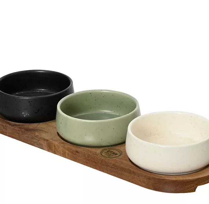 Schalenset auf Akazienholz rund
