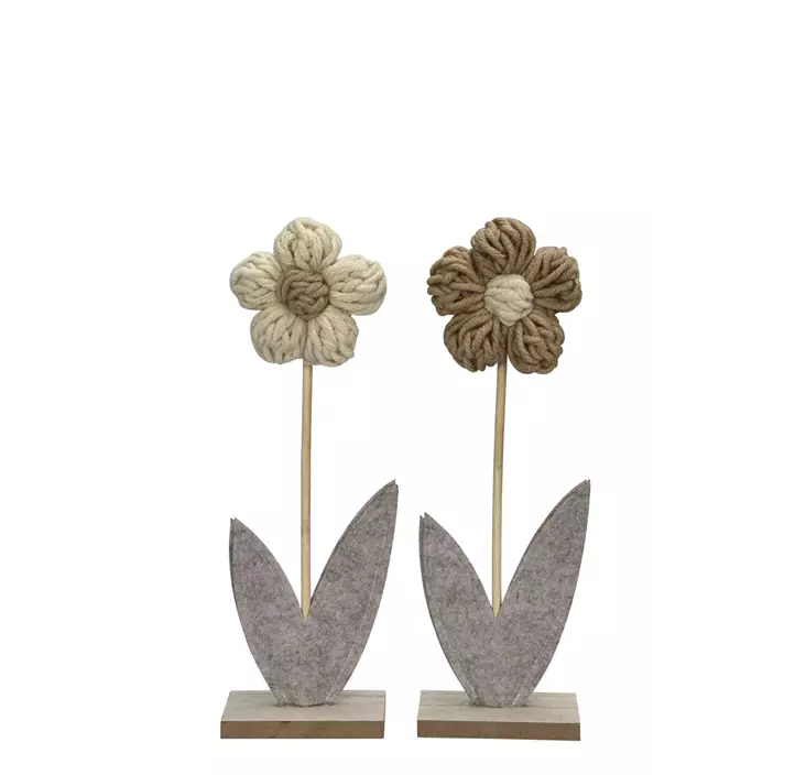 Textilblume auf Holz