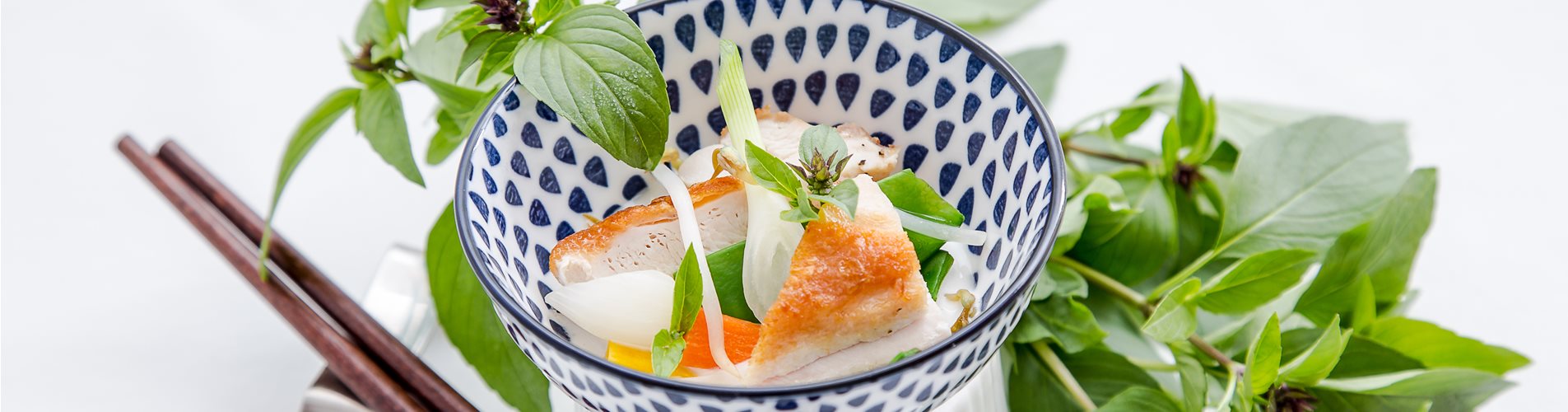 Kokossuppe mit Thai Basilikum Kokossuppe mit Thai Basilikum