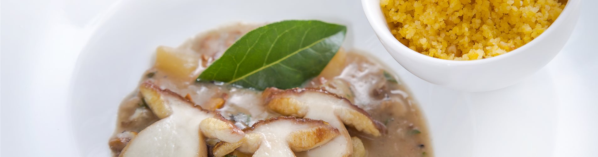 Steinpilzsuppe mit Lorbeer Steinpilzsuppe mit Lorbeer