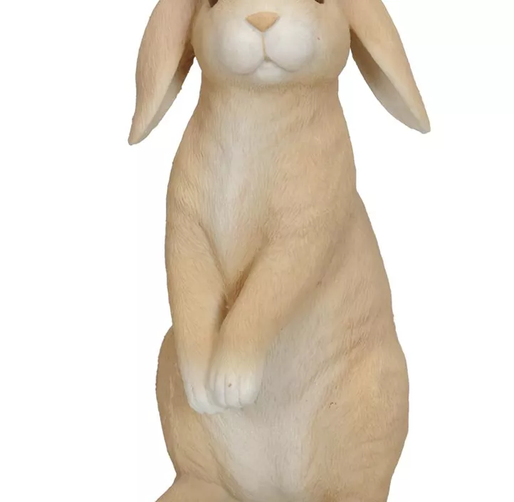 Hase mit Blütenkranz