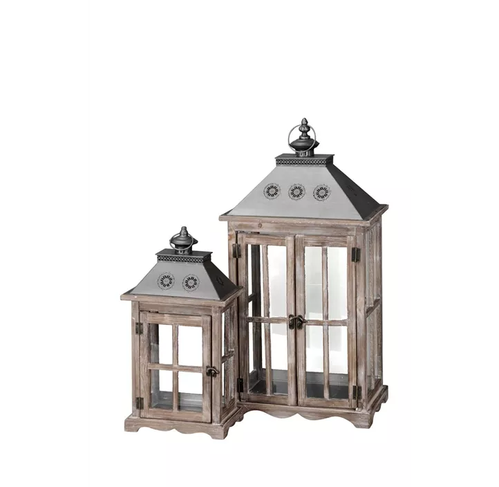 Laterne mit Metalldach