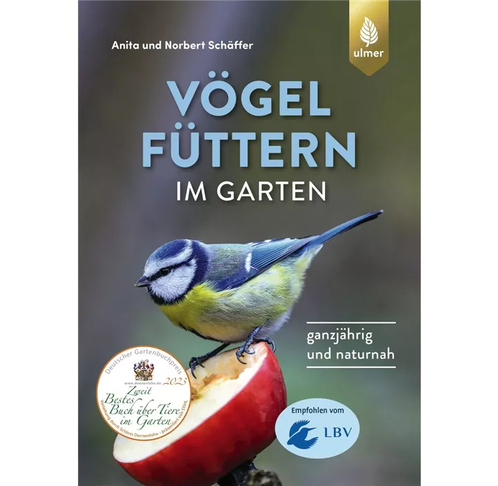 Vögel füttern im Garten