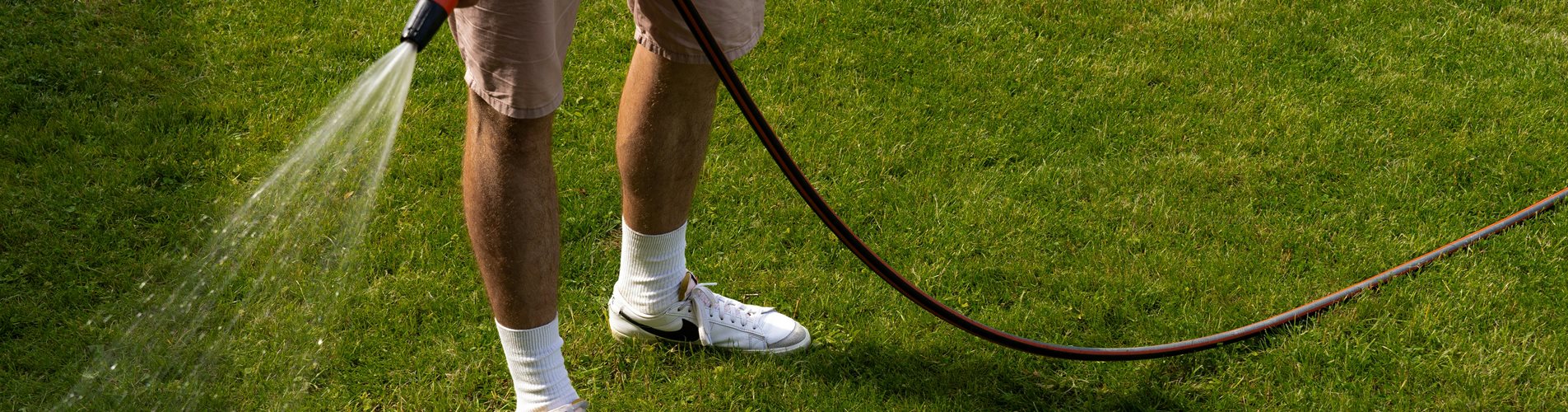 mann gießen schlauch mann gießen schlauch