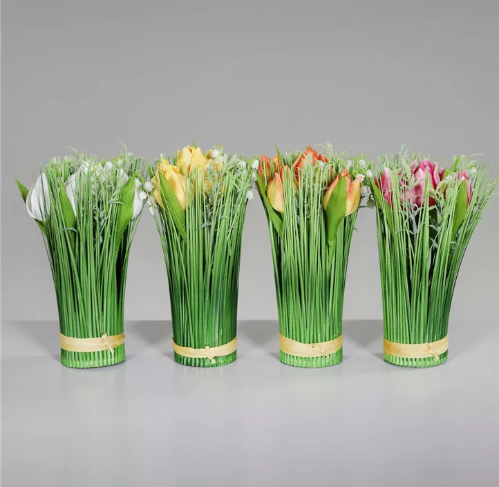 Standgras mit Tulpen und Schneeglöckchen