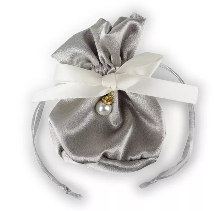 Samtsäckchen mit Schleife und Perle