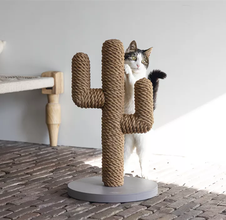 DBL Kratzbaum Holz Cactus