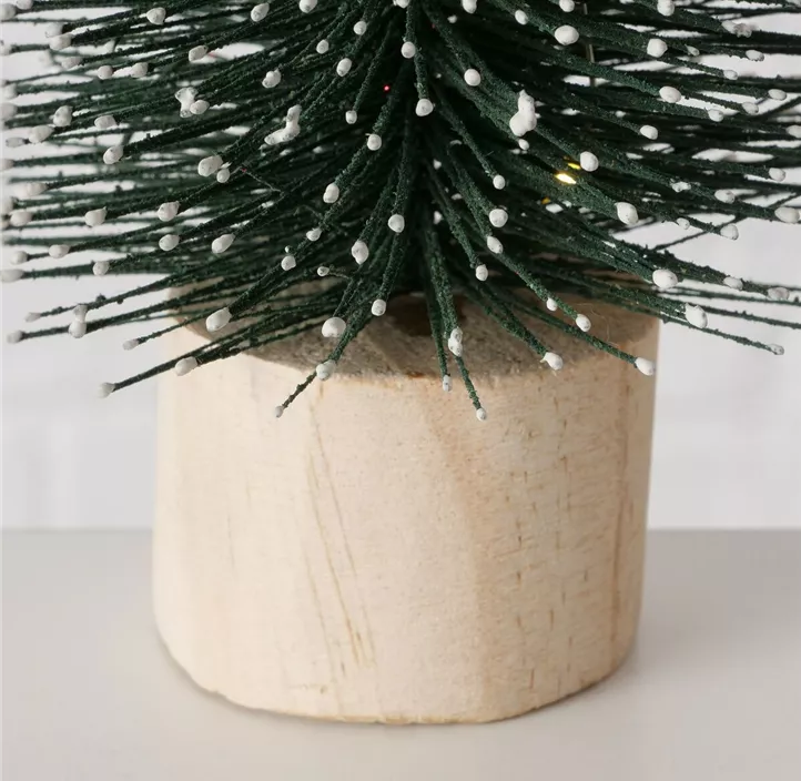 Dekoaufsteller Baum Tarvo LED