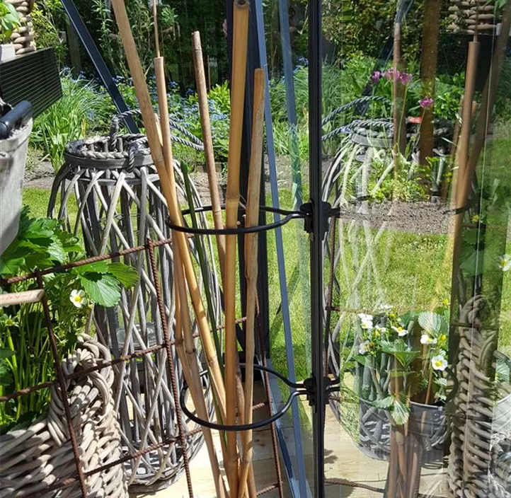 Topfhalter integrierbar im Profilsystem