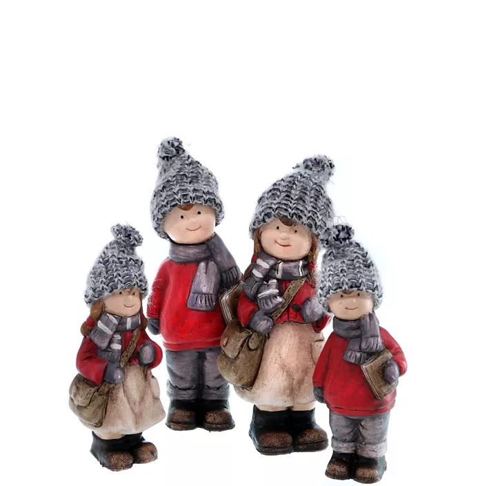 Winterkinder mit Textilmütze