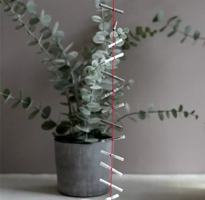 Adventskalenderkette in der Dose Adventskalenderkette in der Dose