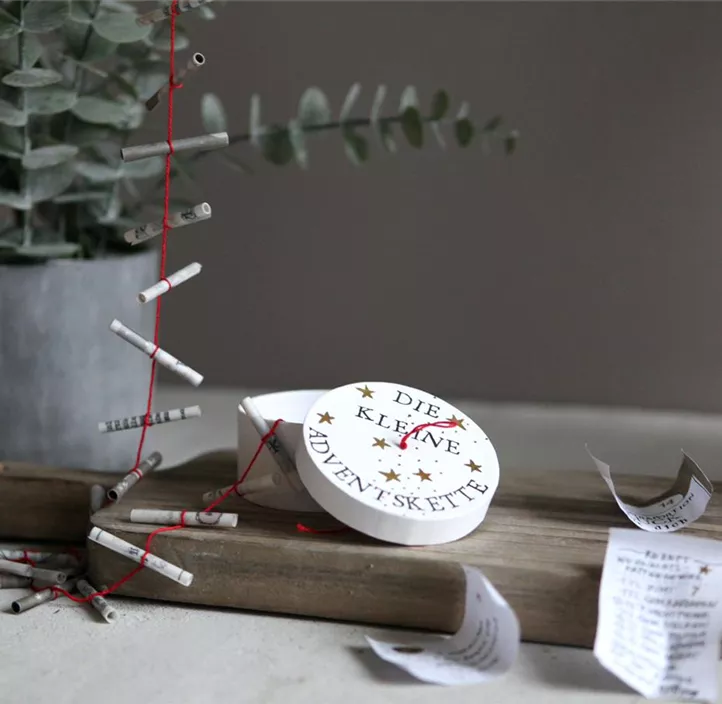 Adventskalenderkette in der Dose Adventskalenderkette in der Dose