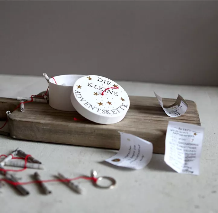 Adventskalenderkette in der Dose Adventskalenderkette in der Dose