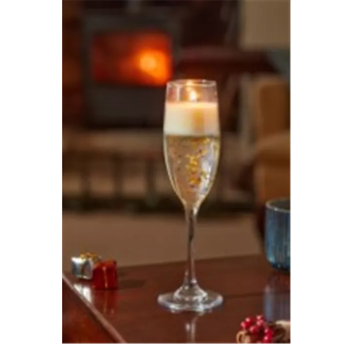 Kerze im Sektglas mit Glitzer