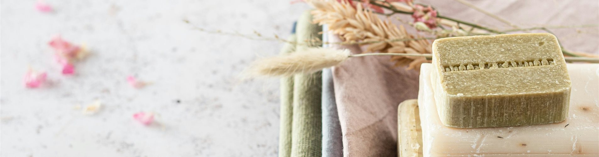 micheile-henderson-auKN3JcMKso-unsplash-0-1792-3825-2151