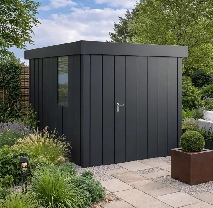 mit Fenster und einflügeliger Tür