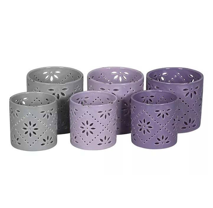Windlicht mit perforierten Blüten