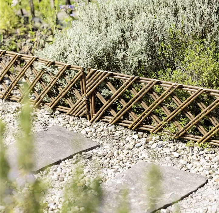 Beeteinfassung Weide Karo