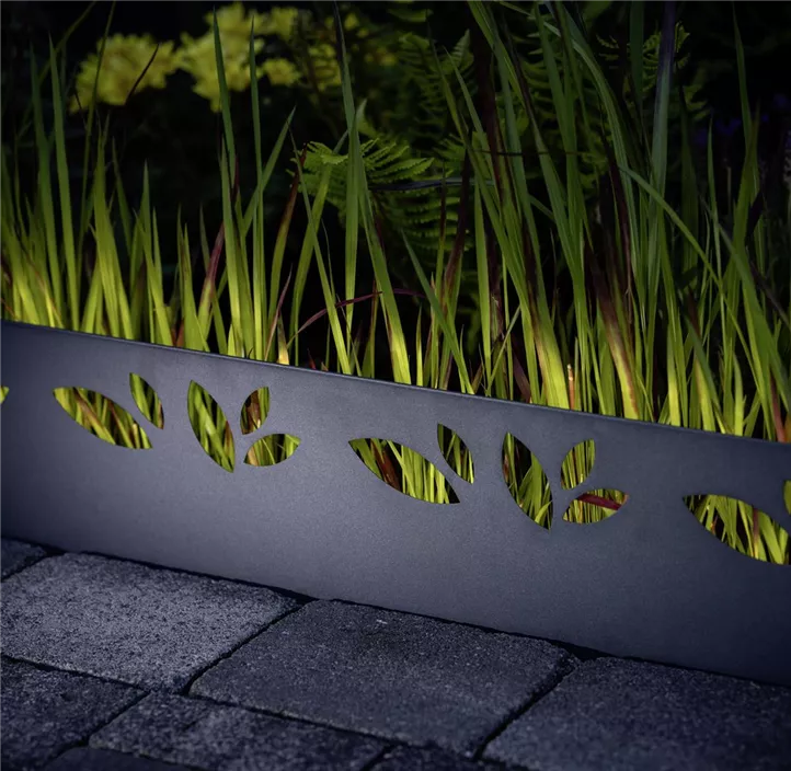 Rasen - und Gestaltungskante Blätter
