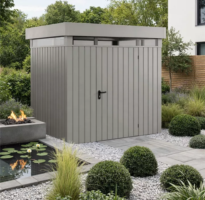 Flachdach mit Lichtband und 1-flügeliger Tür