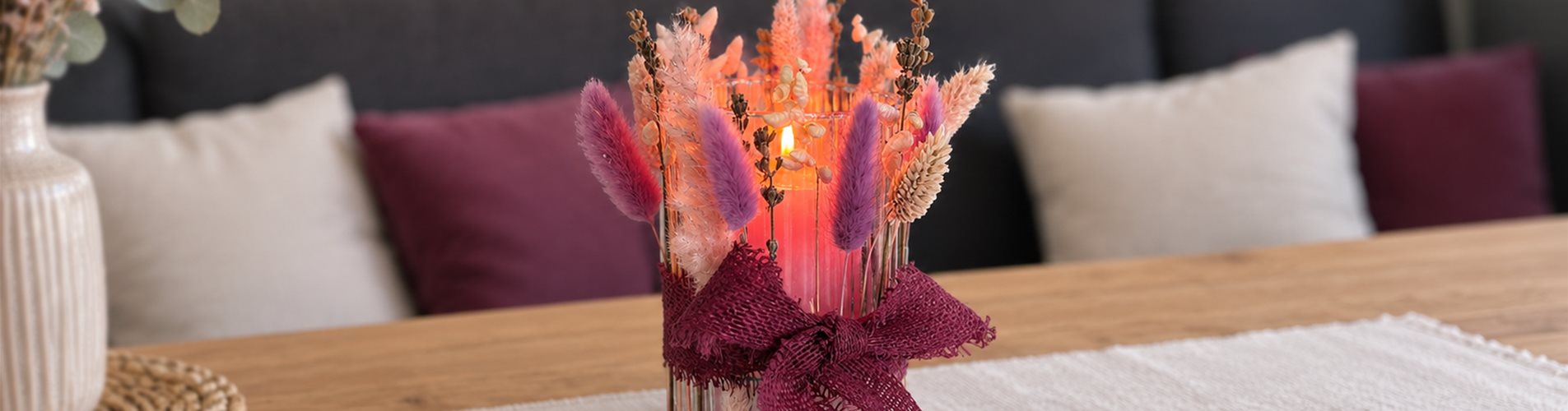 Header Windlicht mit Trockenblumen