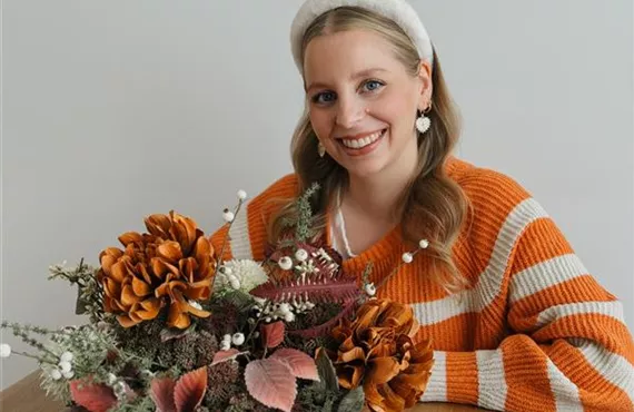 herbstliches Tischgesteck aus Seidenblumen-Vorschau.jpg herbstliches Tischgesteck aus Seidenblumen-Vorschau.jpg